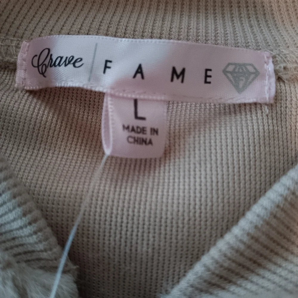 New! Crave Fame Juniors Zip Jacket Almond Faux Fur Embossed Size L With Tags - Picture 2 of 4